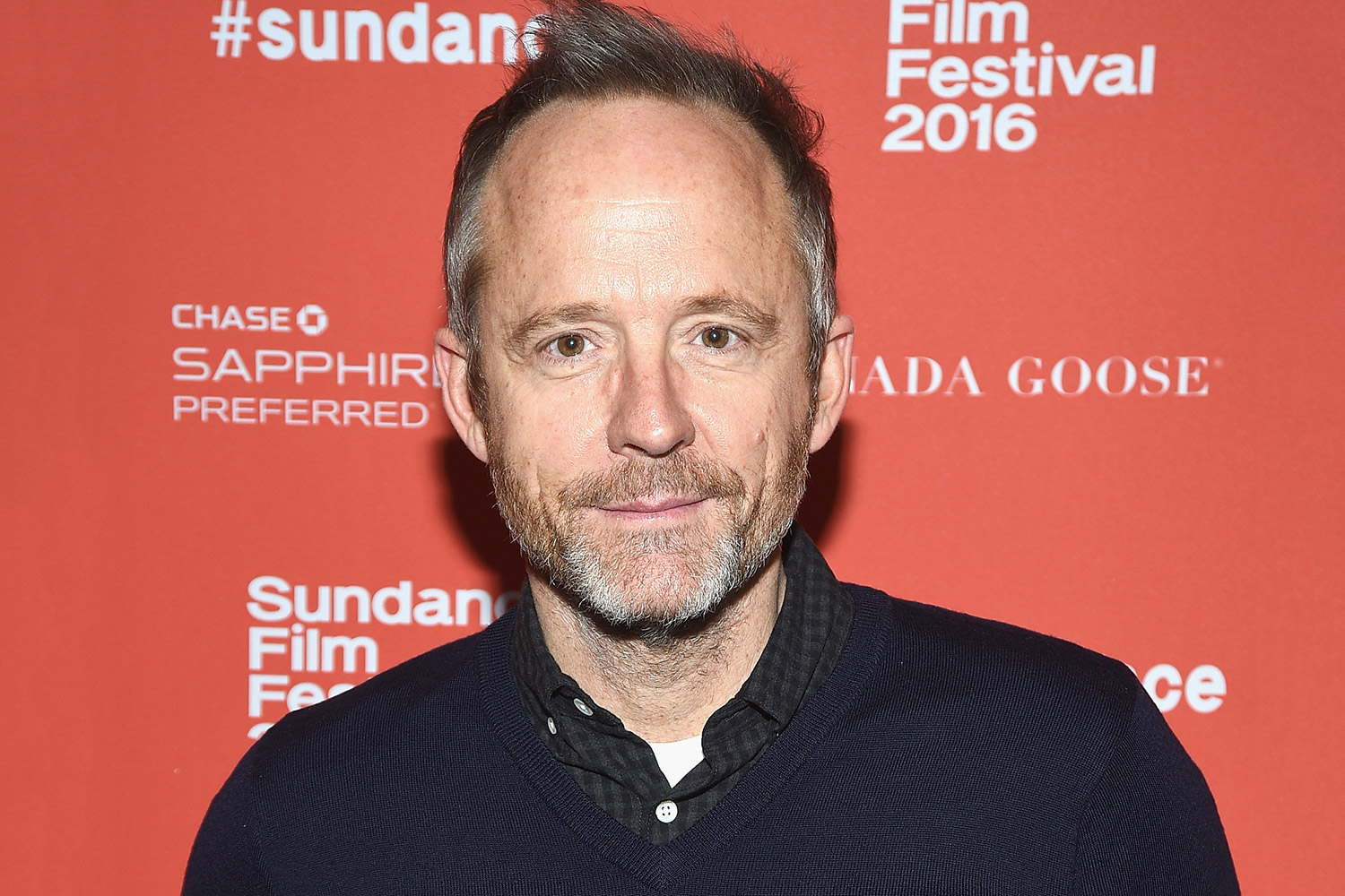     John Benjamin Hickey o serialu Projekt Manhattan: Za późno zorientowano się do tego ten projekt prowadzi [WYWIAD]